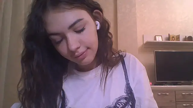 CeyaLier online show from 11-19-25, 05:46