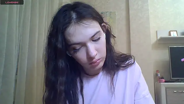 CeyaLier online show from 06-19-26, 06:36