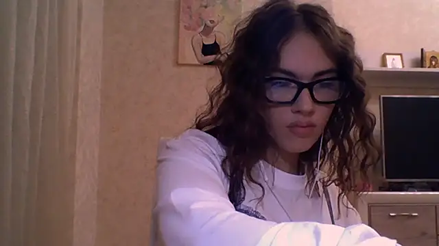 CeyaLier online show from 11-18-25, 05:05