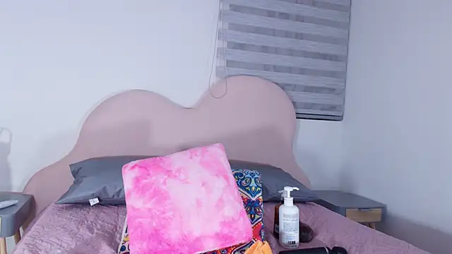 lu mystic online show from 03-08-26, 03:10