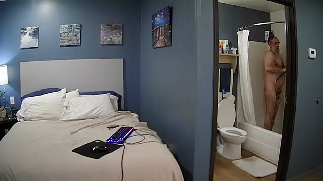 Snapshot of Fuck-Buddy-4U chatting on 10-29-25, 11:14 Fuck-Buddy-4U online show from 10-29-25, 11:14