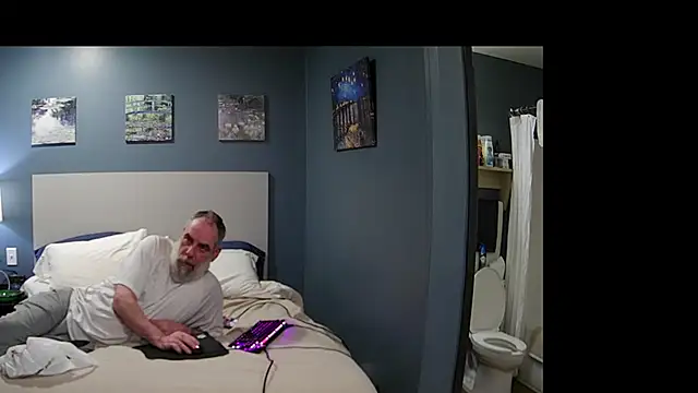 Snapshot of Fuck-Buddy-4U chatting on 10-31-25, 02:19 Fuck-Buddy-4U online show from 10-31-25, 02:19