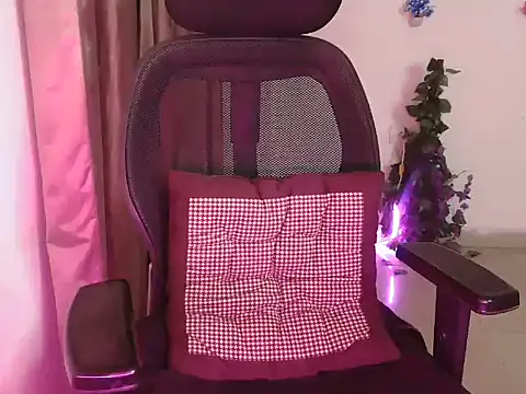 Royal zara online show from 11-24-25, 05:46