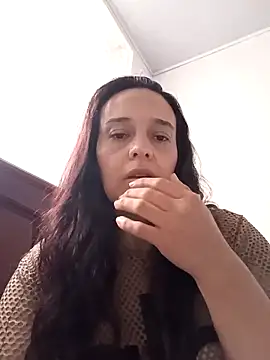 Snapshot of FiorellaDuboi chatting on 10-17-25, 12:18 FiorellaDuboi online show from 10-17-25, 12:18