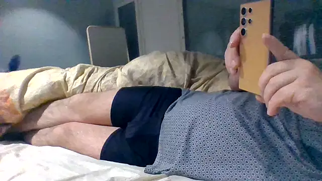 toyboyfin online show from 10-30-25, 04:48