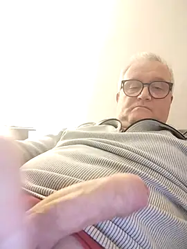 macdut67 online show from 04-11-26, 02:30