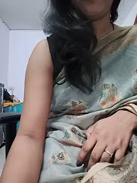 Snapshot of Janu-hasena chatting on 06-07-26, 06:24 Janu-hasena online show from 06-07-26, 06:24