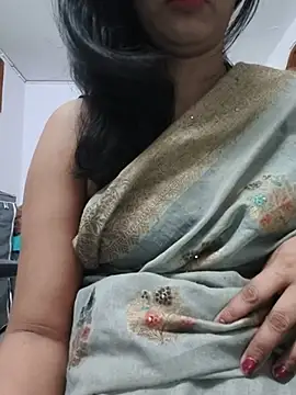 Snapshot of Janu-hasena chatting on 06-13-26, 02:26 Janu-hasena online show from 06-13-26, 02:26
