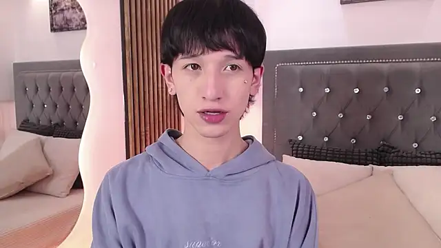 Emo Boy  online show from 06-01-26, 08:30