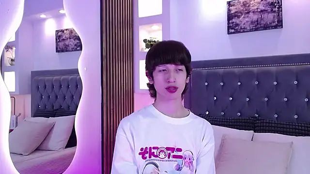 Emo Boy  online show from 04-21-26, 08:26