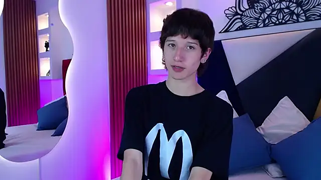 Snapshot of Emo_Boy_ chatting on 02-18-26, 08:38 Emo Boy online show from 02-18-26, 08:38