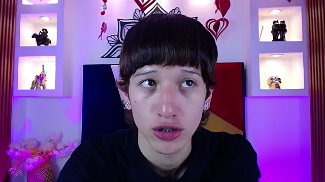 Snapshot of Emo_Boy_ chatting on 02-14-26, 08:09 Emo Boy online show from 02-14-26, 08:09