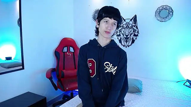 Emo Boy  online show from 12-19-25, 12:51