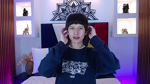 Emo Boy  online show from 03-02-26, 08:38