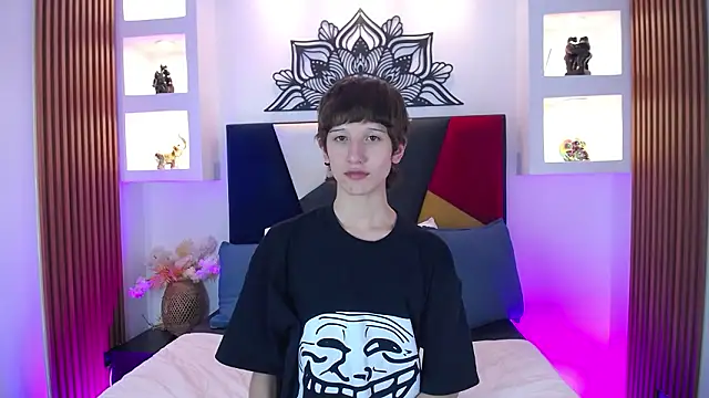 Snapshot of Emo_Boy_ chatting on 02-28-26, 08:08 Emo Boy online show from 02-28-26, 08:08