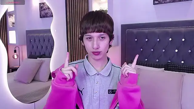 Emo Boy  online show from 05-08-26, 08:34