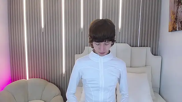 Emo Boy  online show from 03-31-26, 03:36