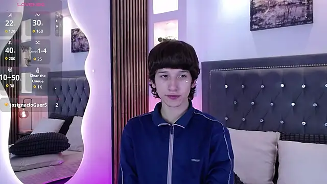 Emo Boy  online show from 04-21-26, 01:42