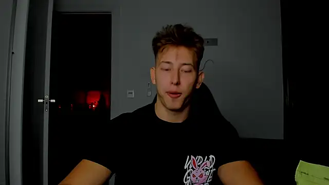 Snapshot of find0m_master chatting on 01-16-26, 09:41 find0m master online show from 01-16-26, 09:41