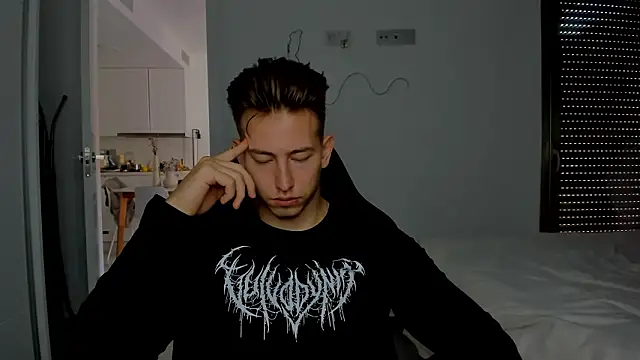 Snapshot of find0m_master chatting on 02-18-26, 02:57 find0m master online show from 02-18-26, 02:57