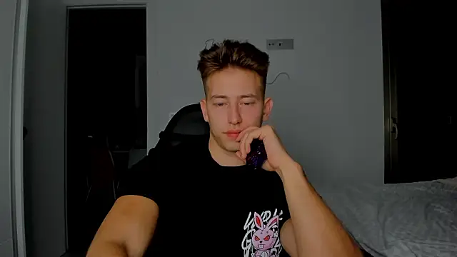 Snapshot of find0m_master chatting on 02-16-26, 01:59 find0m master online show from 02-16-26, 01:59