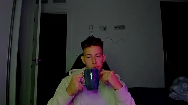 Snapshot of find0m_master chatting on 02-02-26, 07:13 find0m master online show from 02-02-26, 07:13