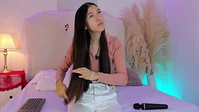 Sara Collinss  online show from 02-27-26, 11:32