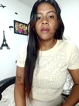 vannesitha25 online show from 10-10-25, 01:56