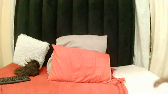 pearlxx20 online show from 02-23-26, 07:36