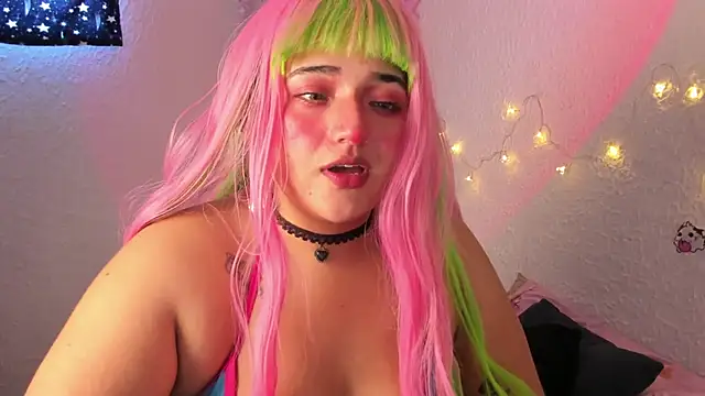 Snapshot of Emilycollei chatting on 10-09-25, 03:45 Emilycollei online show from 10-09-25, 03:45