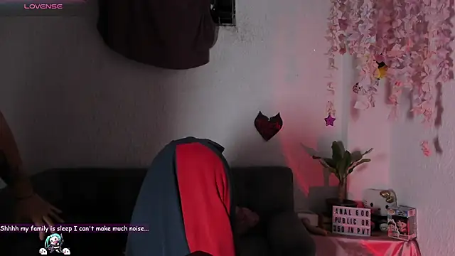 Emilycollei online show from 01-13-26, 12:25