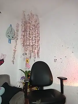 Emilycollei online show from 06-04-26, 04:39