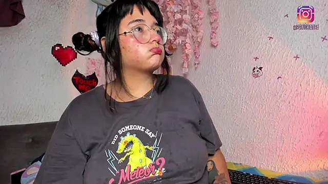 Emilycollei online show from 04-07-26, 04:14