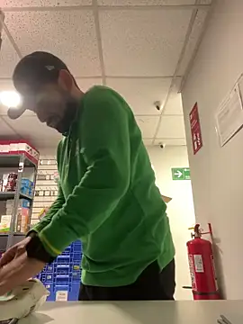 Snapshot of Nasho172737 chatting on 11-24-25, 05:13 Nasho172737 online show from 11-24-25, 05:13