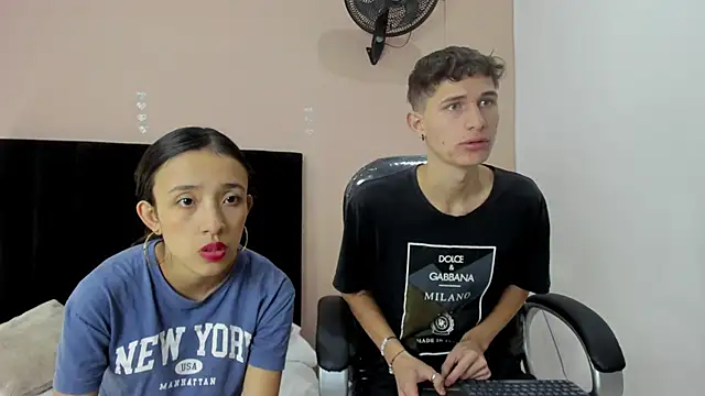 Snapshot of Taylor_and_exidt chatting on 11-04-25, 02:10 Taylor and exidt online show from 11-04-25, 02:10