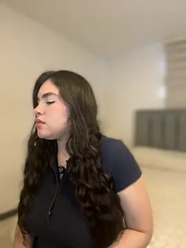 Isabella LaRue online show from 04-25-26, 09:12