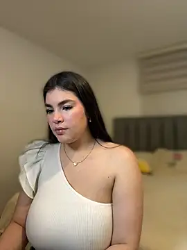 Isabella LaRue online show from 02-16-26, 07:45