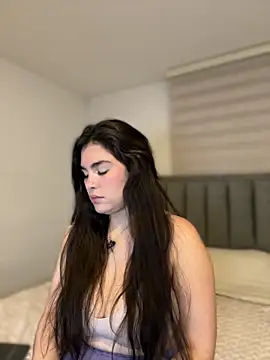 Isabella LaRue online show from 04-11-26, 11:52