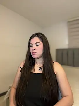 Isabella LaRue online show from 04-28-26, 09:41