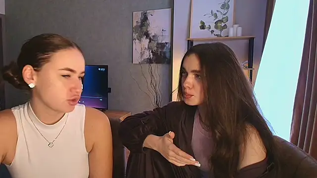 MayaGlow online show from 11-26-25, 07:41