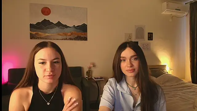 MayaGlow online show from 01-10-26, 05:36