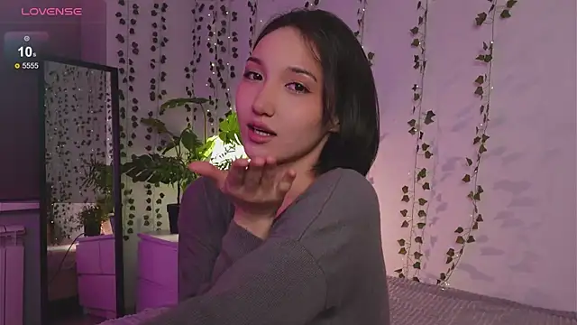 Snapshot of GentleMusee chatting on 11-12-25, 02:32 GentleMusee online show from 11-12-25, 02:32