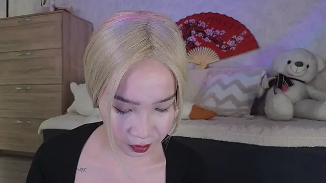 saya li1 online show from 12-17-25, 06:24