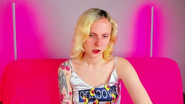 LikiLips online show from 05-21-26, 01:03