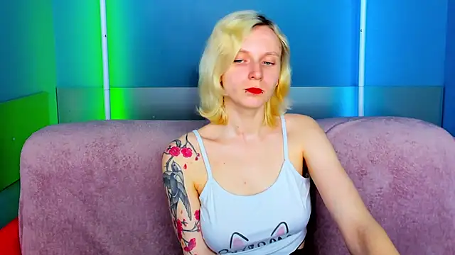 LikiLips online show from 04-14-26, 01:10