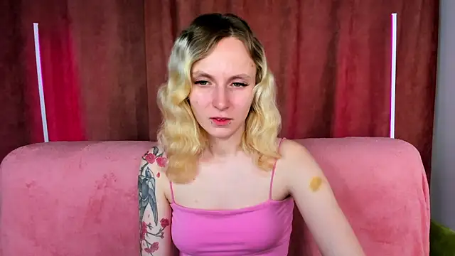 LikiLips online show from 11-25-25, 01:06