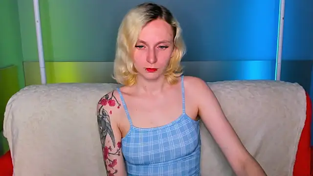 LikiLips online show from 06-04-26, 01:10