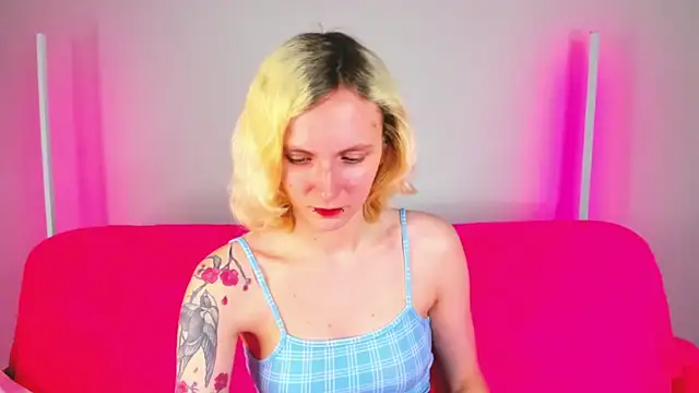 LikiLips online show from 05-25-26, 01:05