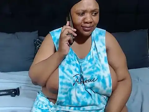 CaramelBootty online show from 11-26-25, 06:19