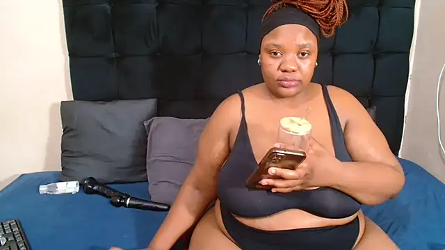 CaramelBootty online show from 03-25-26, 05:12